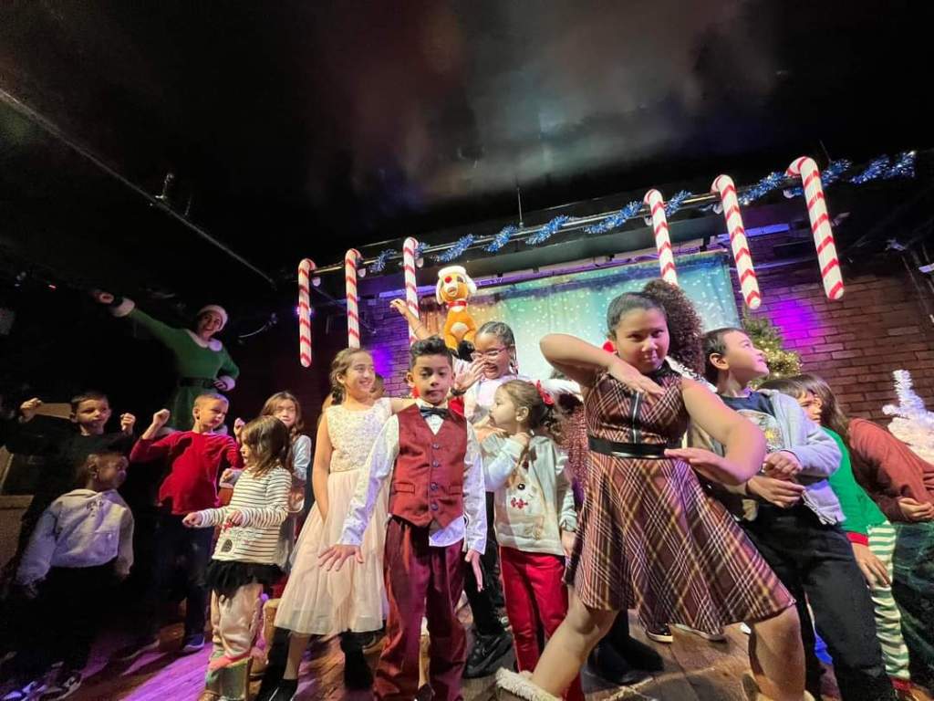 ELFPROV: COOKIES WITH SANTA Brings Holiday Cheer to Times&nbsp;Square